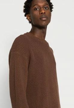 Abercrombie & Fitch ESSENTIAL SOLID CREW SWEATER - Jumper - Brown -Abercrombie & Fitch Shop 004df7aa495747b49ac28250a3a043fe