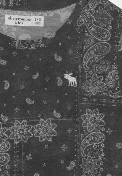 Abercrombie & Fitch BACK CORE CREW - Print T-shirt - Black -Abercrombie & Fitch Shop 00c05170b1b846449a0b0ef9e625c6dc