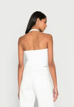 Abercrombie & Fitch BARE SEAMLESS HALTER TANK STORES - Top - White -Abercrombie & Fitch Shop 01420874ced949d6a26e85a4ea9a8c57