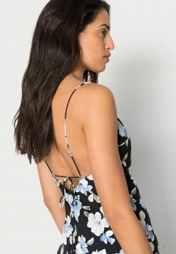 Abercrombie & Fitch NECK DETAIL BIAS MIDI - Day Dress - Black 9 Abercrombie & Fitch NECK DETAIL BIAS MIDI - Day Dress - Black -Abercrombie & Fitch Shop 045f4a54f3cd41d68dcc32a84569ad8c