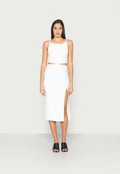 Abercrombie & Fitch BARE SIDE CUTOUT - Shift Dress - White Solid