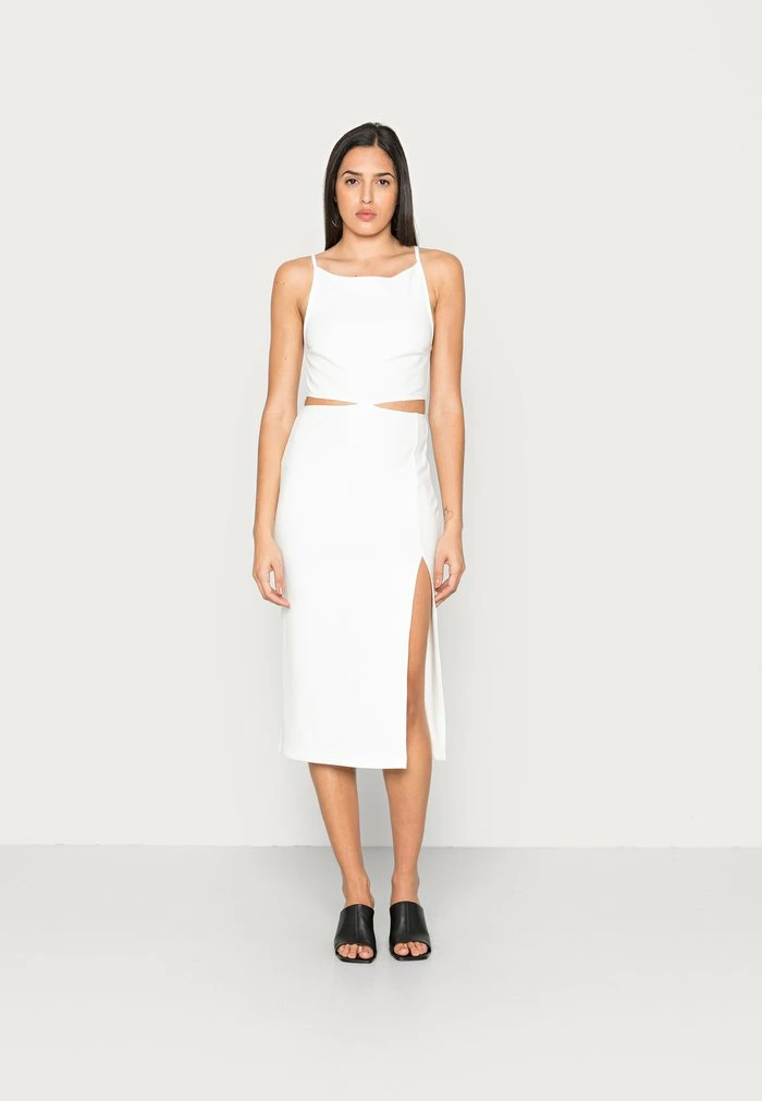 Abercrombie & Fitch BARE SIDE CUTOUT - Shift Dress - White Solid 1 Abercrombie & Fitch BARE SIDE CUTOUT - Shift Dress - White Solid