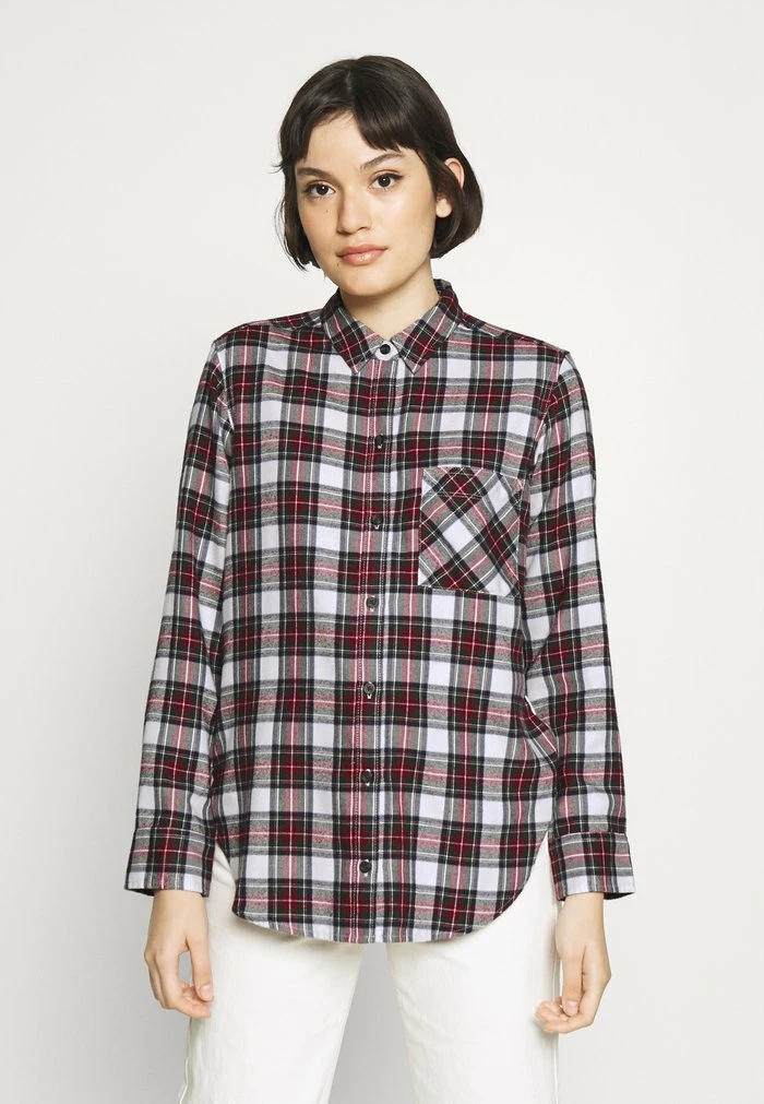 Abercrombie & Fitch HOLIDAY - Button-down Blouse - Cream Hero 1 Abercrombie & Fitch HOLIDAY - Button-down Blouse - Cream Hero