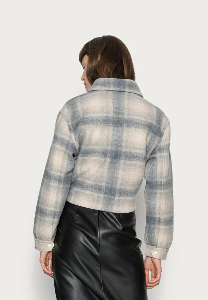 Abercrombie & Fitch SHACKET SHORT - Light Jacket - Cream/blue 3 Abercrombie & Fitch SHACKET SHORT - Light Jacket - Cream/blue - Image 3