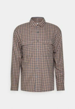 Abercrombie & Fitch LIGHTWEIGHT UNISEX - Button-down Blouse - Burgundy Check -Abercrombie & Fitch Shop 0ec44f7b20c54aba8a373fc1ab18f38f