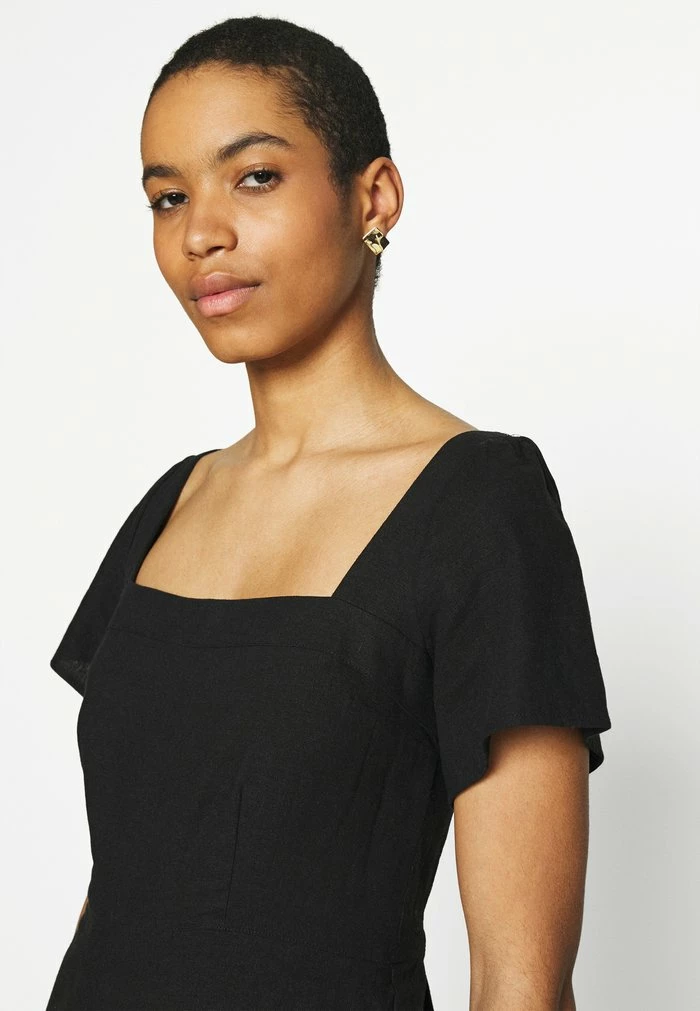 Abercrombie & Fitch SKORT ROMPER - Jumpsuit - Black 4 Abercrombie & Fitch SKORT ROMPER - Jumpsuit - Black - Image 4