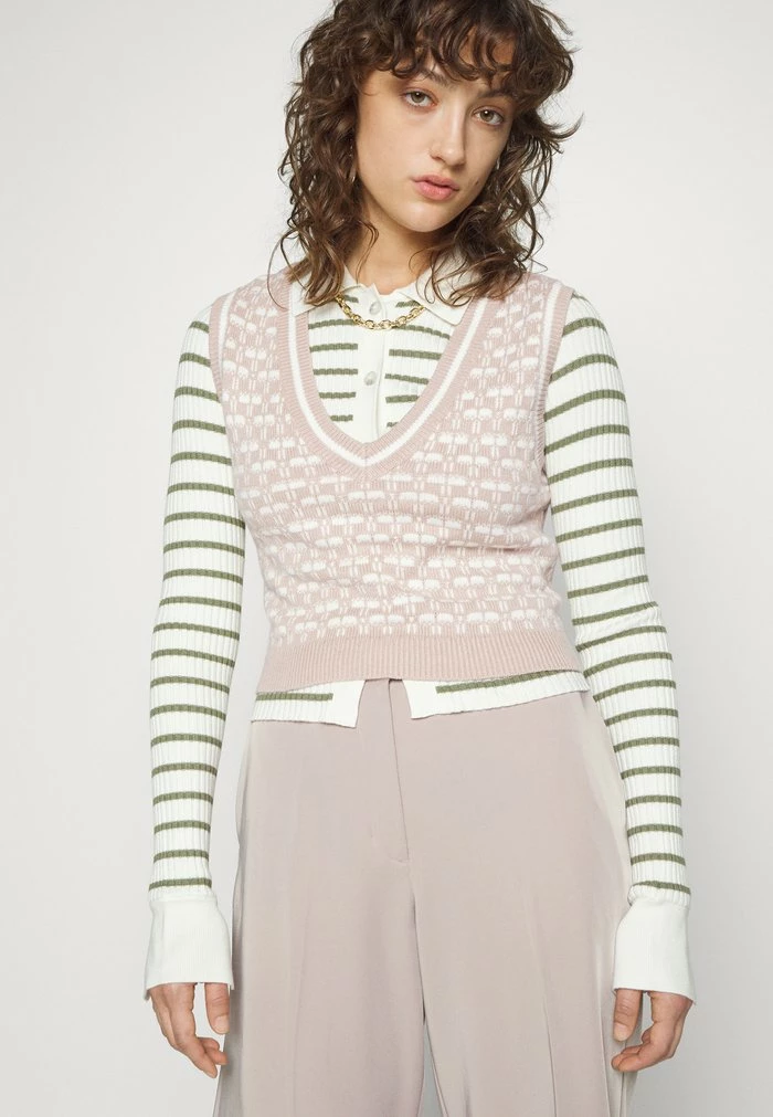 Abercrombie & Fitch Jumper - Cappuccino Broken Checkerboard 4 Abercrombie & Fitch Jumper - Cappuccino Broken Checkerboard - Image 4