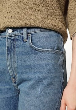 Abercrombie & Fitch Relaxed Fit Jeans - Med Clean -Abercrombie & Fitch Shop 14b68e01d41641829b037bc33f28d452