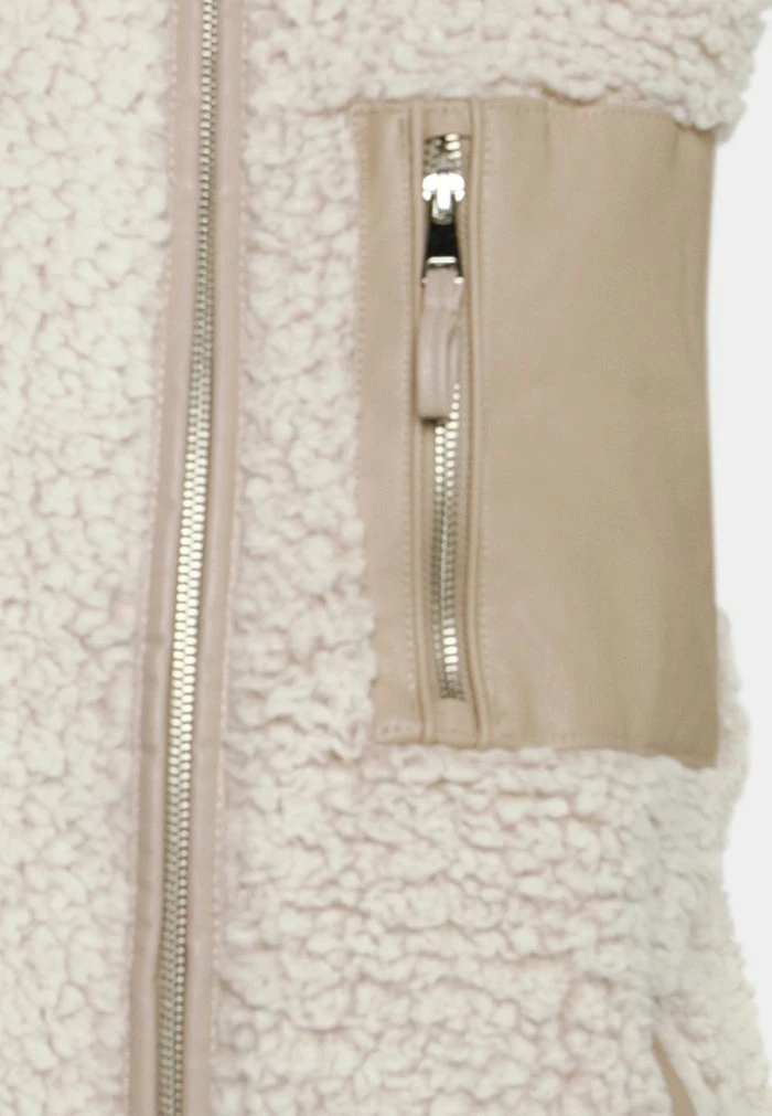 Abercrombie & Fitch CLOUD VEST - Waistcoat - Two Tone 3 Abercrombie & Fitch CLOUD VEST - Waistcoat - Two Tone - Image 3