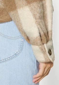 Abercrombie & Fitch NEW CROP COZY SHACKET - Bomber Jacket - Rust Plaid -Abercrombie & Fitch Shop 1a45276d00b941f0ada64a44330404a5