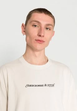 Abercrombie & Fitch BACK GEL LOGO - Print T-shirt - Tan 9 Abercrombie & Fitch BACK GEL LOGO - Print T-shirt - Tan -Abercrombie & Fitch Shop 1a5efd09ec9d4662a0a8363c7915cdbc