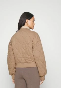 Abercrombie & Fitch QUILTED ONION - Bomber Jacket - Light Brown -Abercrombie & Fitch Shop 1dcb7dbcd6cc494c94d19268e75b5727