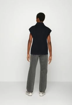 Abercrombie & Fitch CORE HALF ZIP VEST - Print T-shirt - Black