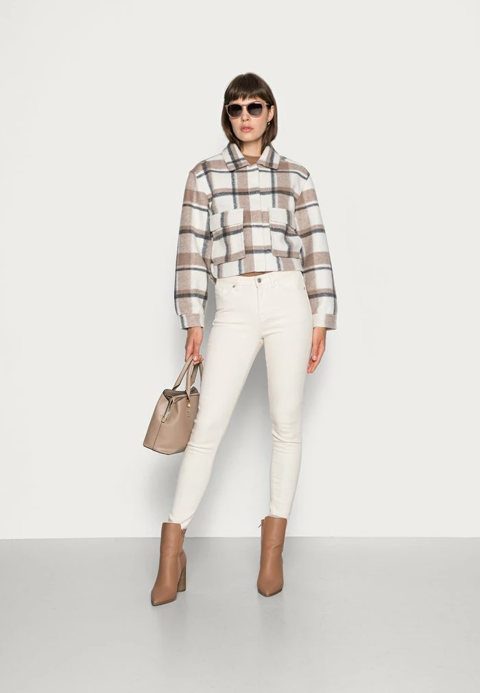 Abercrombie & Fitch SHACKET SHORT - Light Jacket - Cream/grey 2 Abercrombie & Fitch SHACKET SHORT - Light Jacket - Cream/grey - Image 2