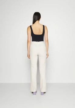 Abercrombie & Fitch BARE SEAMLESS BSUIT - Top - Black -Abercrombie & Fitch Shop 2781544f43574e1ab1ac84ca2f4db6ec