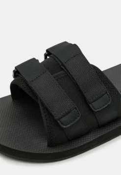 Abercrombie & Fitch GORP SLIDE - Mules - Black 11 Abercrombie & Fitch GORP SLIDE - Mules - Black -Abercrombie & Fitch Shop 28265d87678a446bac1eb2abba77ca87