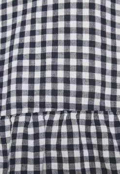 Abercrombie & Fitch VOLUME SMOCKED BABYDOLL - Print T-shirt - White -Abercrombie & Fitch Shop 2bbca1546a2d4d5e8c663282ec637f4d