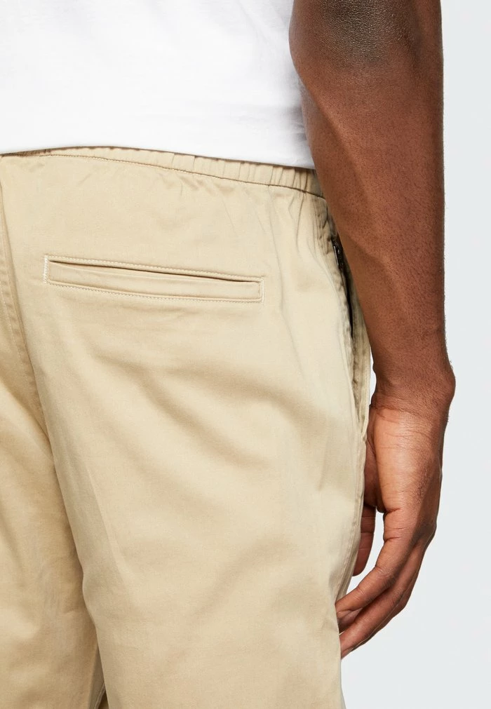 Abercrombie & Fitch EVERYDAY JOGGER - Trousers - Khaki 6 Abercrombie & Fitch EVERYDAY JOGGER - Trousers - Khaki - Image 6