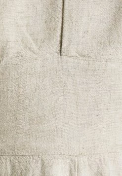 Abercrombie & Fitch MICRORUFFLE BARE ROMPER - Jumpsuit - Off-white -Abercrombie & Fitch Shop 33f9081930e04265b4a6ed8ebcae7b3c