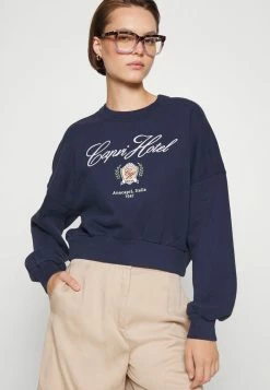 Abercrombie & Fitch MINI SUNDAY CREW - Sweatshirt - Navy 10 Abercrombie & Fitch MINI SUNDAY CREW - Sweatshirt - Navy -Abercrombie & Fitch Shop 34cfa77da9ea4b3d8928f33413ed923f