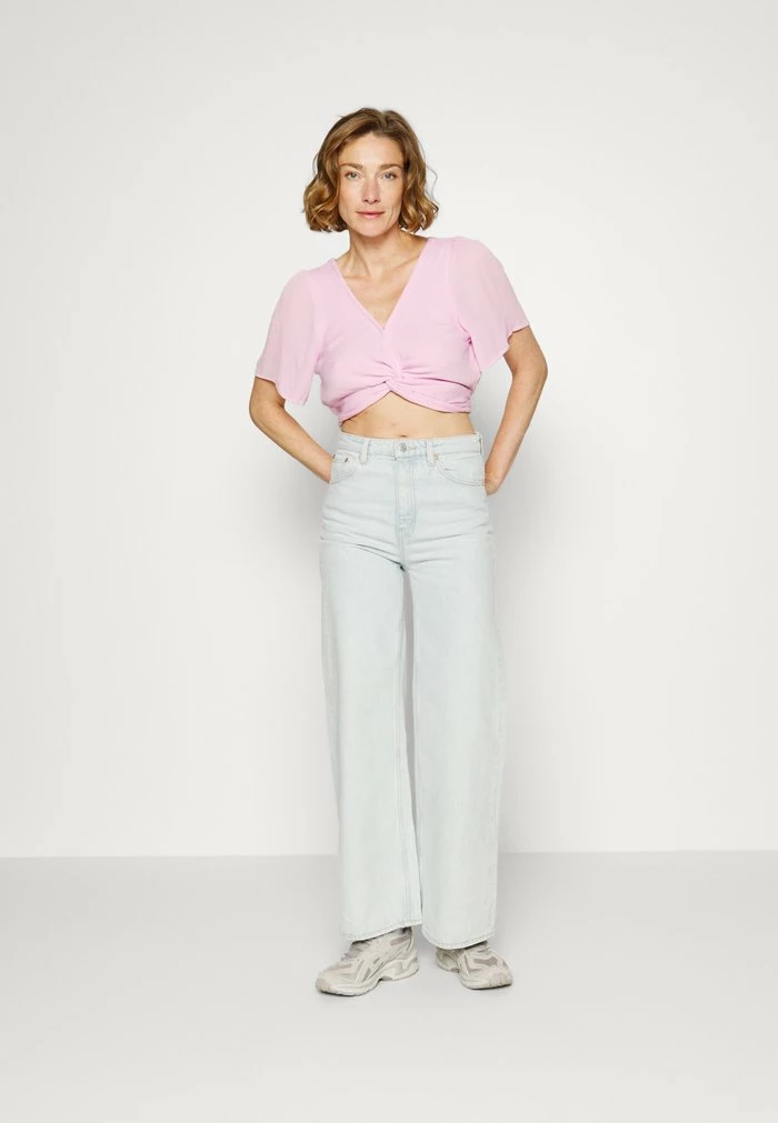 Abercrombie & Fitch KNOT FRONT FLUTTER - Print T-shirt - Pink Lavendar 2 Abercrombie & Fitch KNOT FRONT FLUTTER - Print T-shirt - Pink Lavendar - Image 2