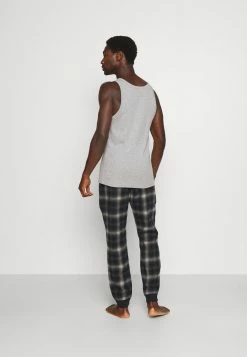 Abercrombie & Fitch HOLIDAY SLEEP JOGGER - Pyjama Bottoms - Dark Grey -Abercrombie & Fitch Shop 3dc1d8db4e25466d8d0a78daf39185a7