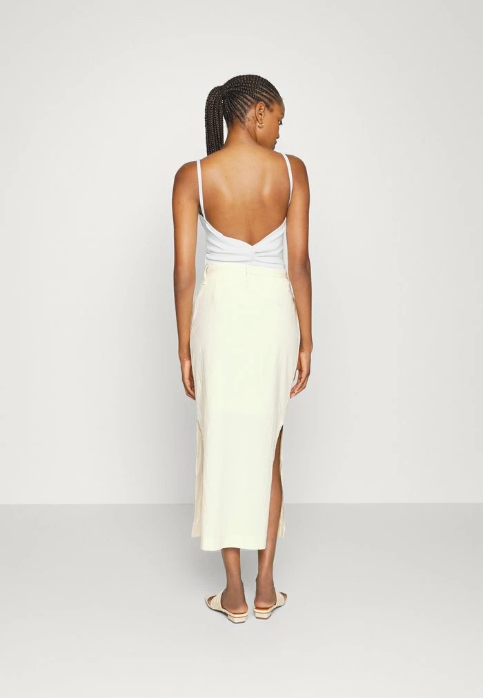 Abercrombie & Fitch BARE NOTCH TANK - Top - White 3 Abercrombie & Fitch BARE NOTCH TANK - Top - White - Image 3