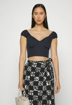 Abercrombie & Fitch CORSET DETAIL FASHION - Blouse - Black 10 Abercrombie & Fitch CORSET DETAIL FASHION - Blouse - Black -Abercrombie & Fitch Shop 425f4455b192419188fcc7cb24aea0ed