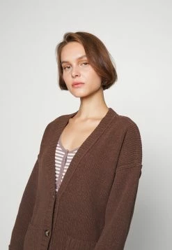 Abercrombie & Fitch LONG SLOUCHY - Cardigan - Cappuccino -Abercrombie & Fitch Shop 44f333aabd8a4ea6bffaff80d8ca580e