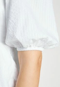 Abercrombie & Fitch SCRUNCHIE STRAP - Jumpsuit - White -Abercrombie & Fitch Shop 45da9686e5c14bf59db4879ef2ec6507