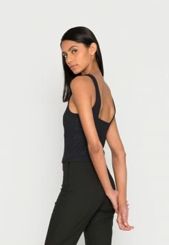 Abercrombie & Fitch BARE NOTCH TANK - Top - Black -Abercrombie & Fitch Shop 47337b1236bf4456b35d3aca91820d78