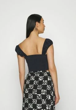 Abercrombie & Fitch CORSET DETAIL FASHION - Blouse - Black 9 Abercrombie & Fitch CORSET DETAIL FASHION - Blouse - Black -Abercrombie & Fitch Shop 487e47cd55b64e0f9904b3f5efe603d3