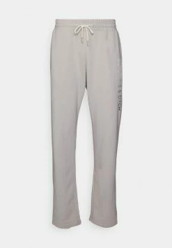 Abercrombie & Fitch LARGE SCALE STRAIGHT LEG - Tracksuit Bottoms - Dove -Abercrombie & Fitch Shop 492aa754300f4756a731ab15b43854f8
