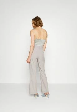 Abercrombie & Fitch CHASE BARE CINCH - Top - Puritan Grey Green 10 Abercrombie & Fitch CHASE BARE CINCH - Top - Puritan Grey Green -Abercrombie & Fitch Shop 4a575303fccc49fb9f18c9eda25ad27a