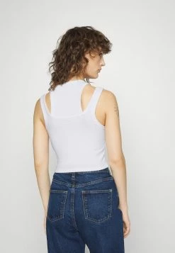 Abercrombie & Fitch Top - White 9 Abercrombie & Fitch Top - White -Abercrombie & Fitch Shop 4ccd5b3c1faa4d66813d3779654fcdb0