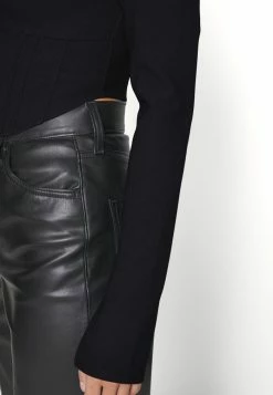 Abercrombie & Fitch Long Sleeved Top - Black -Abercrombie & Fitch Shop 4d9f863147884c6481500c1c8f6744d5