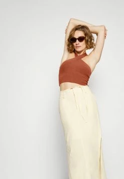 Abercrombie & Fitch OTTOMAN HALTER TANK - Top - Rustic Brown -Abercrombie & Fitch Shop 5442116671ab4c088375043754412fe7