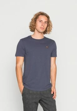 Abercrombie & Fitch ESSENTIAL 5 PACK - Basic T-shirt - White/tan/green/blue/black -Abercrombie & Fitch Shop 56d54b4ebc26456ca4a9f595ca09c13c