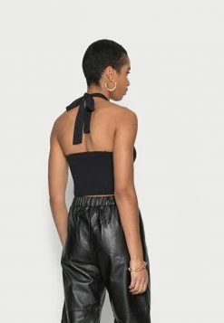 Abercrombie & Fitch CHASE BARE CUTOUT HALTER - Blouse - Black -Abercrombie & Fitch Shop 59b3e053d5fe402fbc86e9ea525262ae