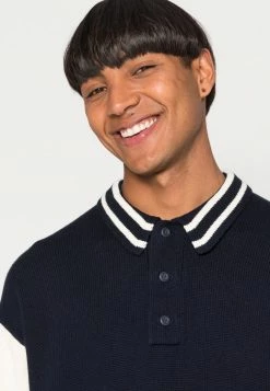 Abercrombie & Fitch Jumper - Navy -Abercrombie & Fitch Shop 5c8fbcabf6f94987a17ff9fb2becd19f