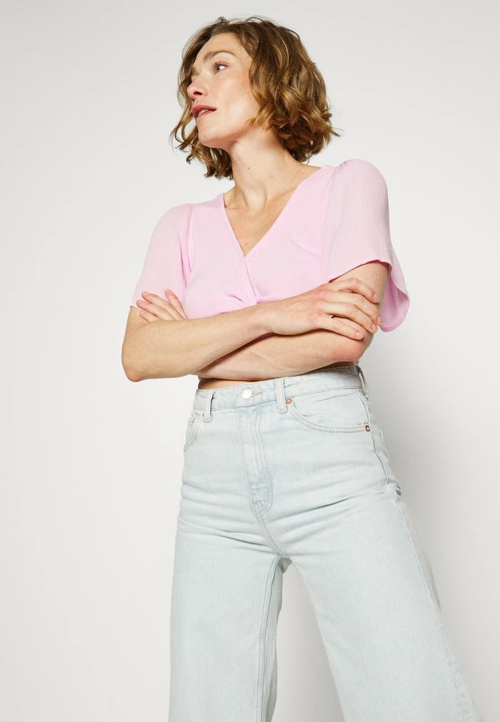 Abercrombie & Fitch KNOT FRONT FLUTTER - Print T-shirt - Pink Lavendar 5 Abercrombie & Fitch KNOT FRONT FLUTTER - Print T-shirt - Pink Lavendar - Image 5