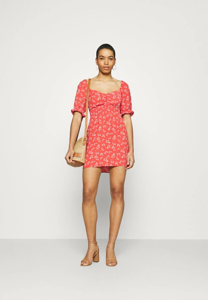 Abercrombie & Fitch SMOCKED WAIST PAMI SHORT DRESS - Day Dress - Red 2 Abercrombie & Fitch SMOCKED WAIST PAMI SHORT DRESS - Day Dress - Red - Image 2
