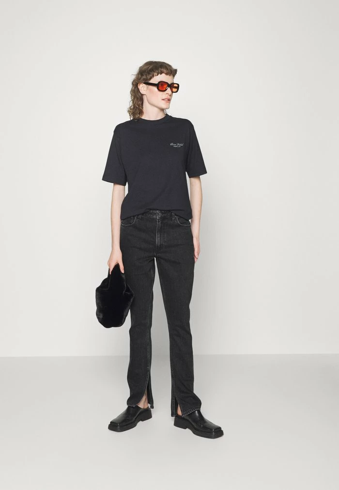 Abercrombie & Fitch INSEAM VENT - Straight Leg Jeans - Black 2 Abercrombie & Fitch INSEAM VENT - Straight Leg Jeans - Black - Image 2