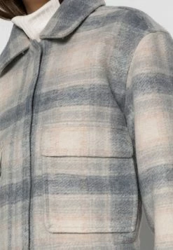 Abercrombie & Fitch SHACKET SHORT - Light Jacket - Cream/blue 9 Abercrombie & Fitch SHACKET SHORT - Light Jacket - Cream/blue -Abercrombie & Fitch Shop 6ca827c8b8b244b7b003af3abebb1cb3