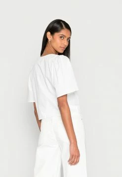 Abercrombie & Fitch EASY TIE FRONT POPLINFASHION - Print T-shirt - White 7 Abercrombie & Fitch EASY TIE FRONT POPLINFASHION - Print T-shirt - White -Abercrombie & Fitch Shop 6db37128a844420dae7fca2855b60906