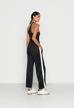 Abercrombie & Fitch LNY TRICOT WIDE LEG - Tracksuit Bottoms - Black -Abercrombie & Fitch Shop 6e2330113b6b405cba46d703db68d51a