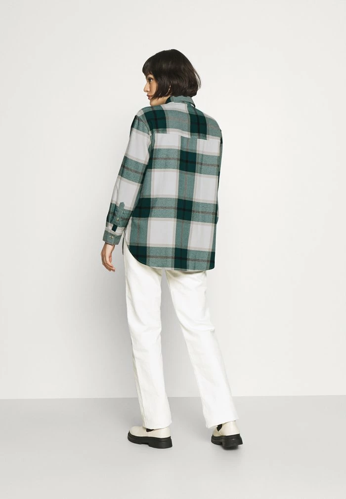 Abercrombie & Fitch LAYER OVERSHIRT - Button-down Blouse - Black Plaid 3 Abercrombie & Fitch LAYER OVERSHIRT - Button-down Blouse - Black Plaid - Image 3