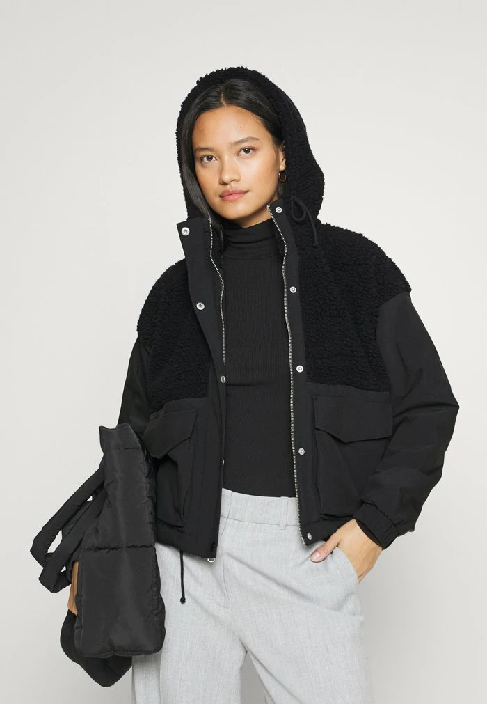 Abercrombie & Fitch WINTER TRAVELER - Summer Jacket - Black 4 Abercrombie & Fitch WINTER TRAVELER - Summer Jacket - Black - Image 4
