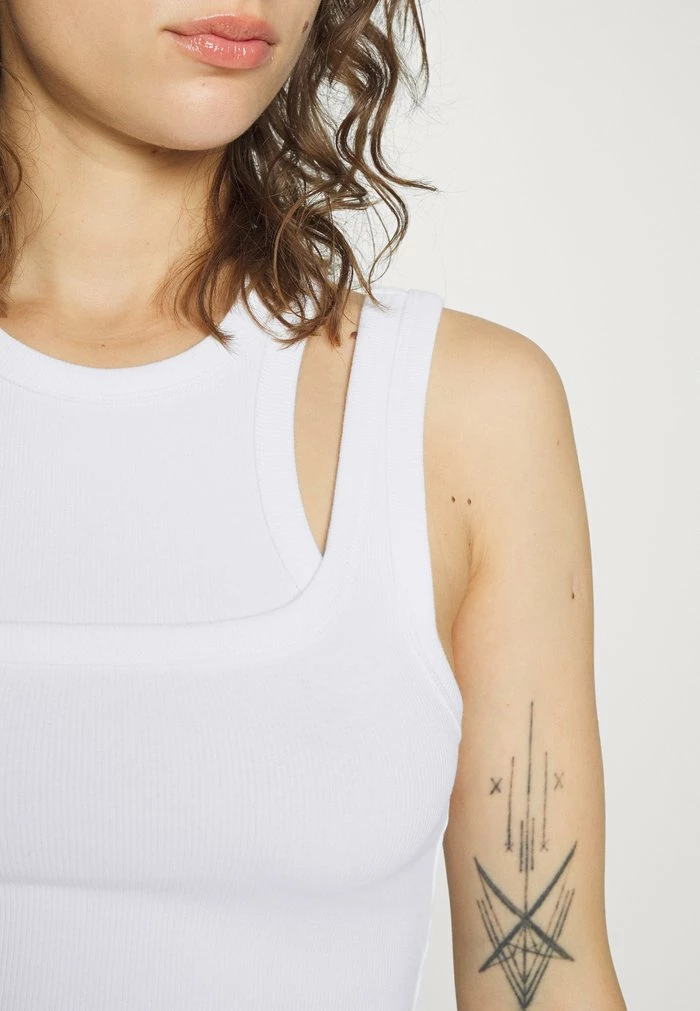 Abercrombie & Fitch Top - White 7 Abercrombie & Fitch Top - White - Image 7