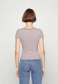 Abercrombie & Fitch ICON HENLEY FALL STRIPE - Print T-shirt - Tan/white -Abercrombie & Fitch Shop 75eccffe974c42768dfa7990f5a5b3df